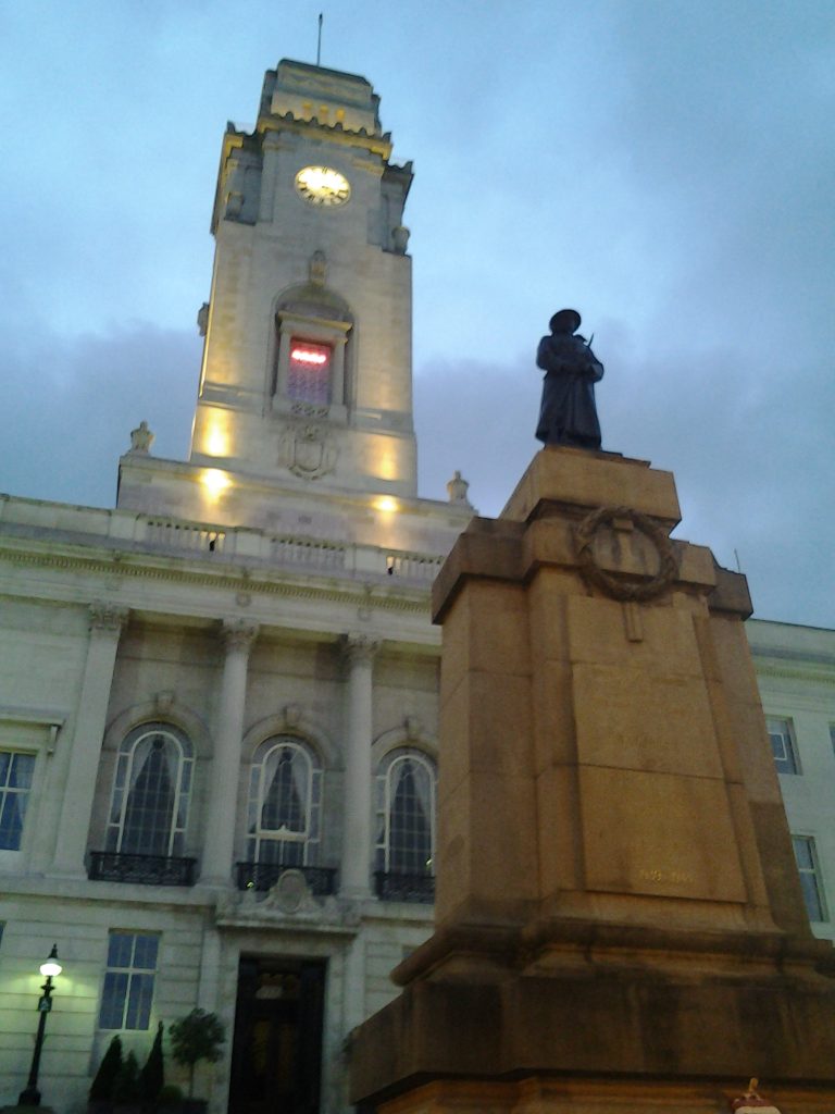 Barnsley Civic war memorial in front of Barnsley Town Hall