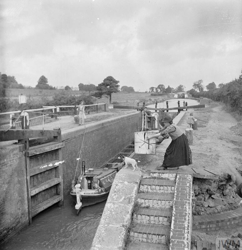 BRITISH CANALS IN WARTIME: TRANSPORT IN BRITAIN, 1944